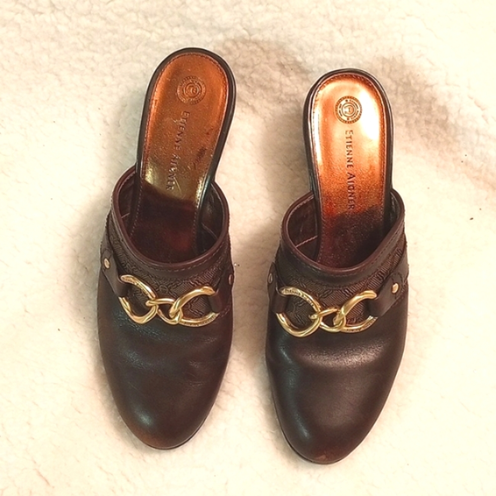 Etienne Aigner brown chain strapped heeled sandal